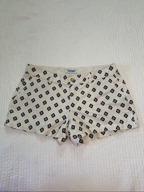 Old Navy Cream Shorts with Black Geometric Print